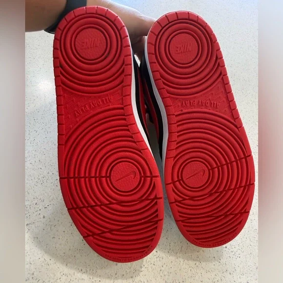 Nike Kids Black and Red Sneakers - Picture 4 of 6